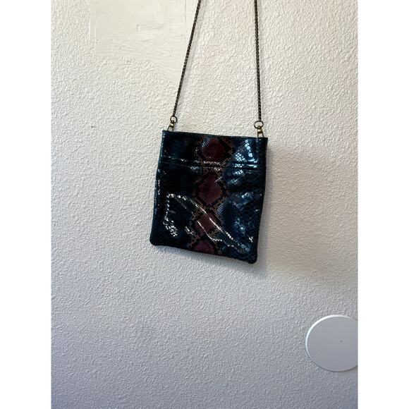 Free People Leather Cross Body Green & Brown Sneak Print Magnetic Closure Purse - Picture 11 of 16